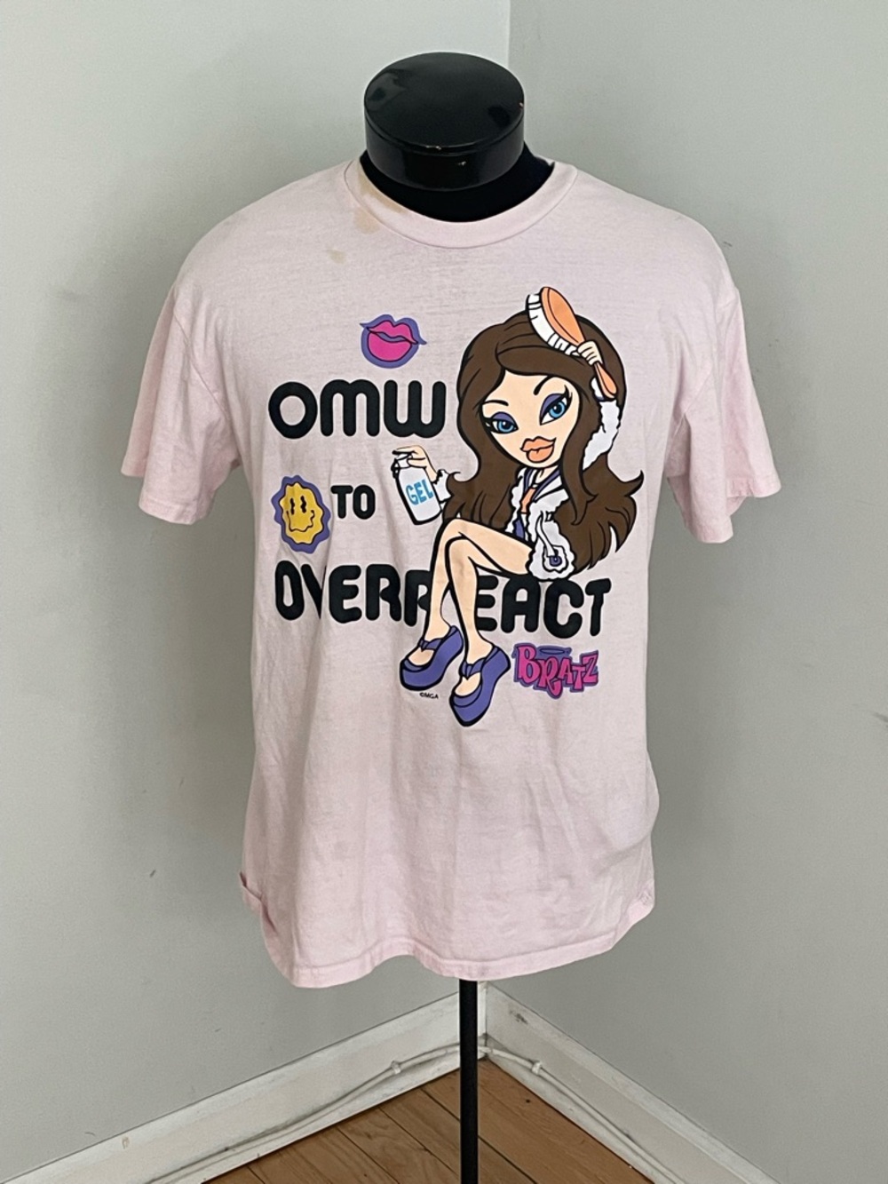Bratz Graphic Tee in Light Pink